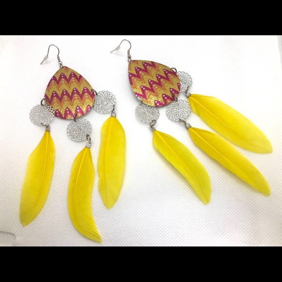 🔥BOHO FEATHER EARRINGS 🔥 NWT🏷 - Picture 4 of 12